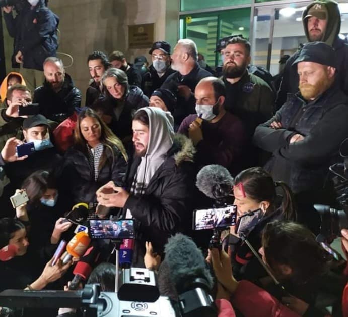 Frontnews image description