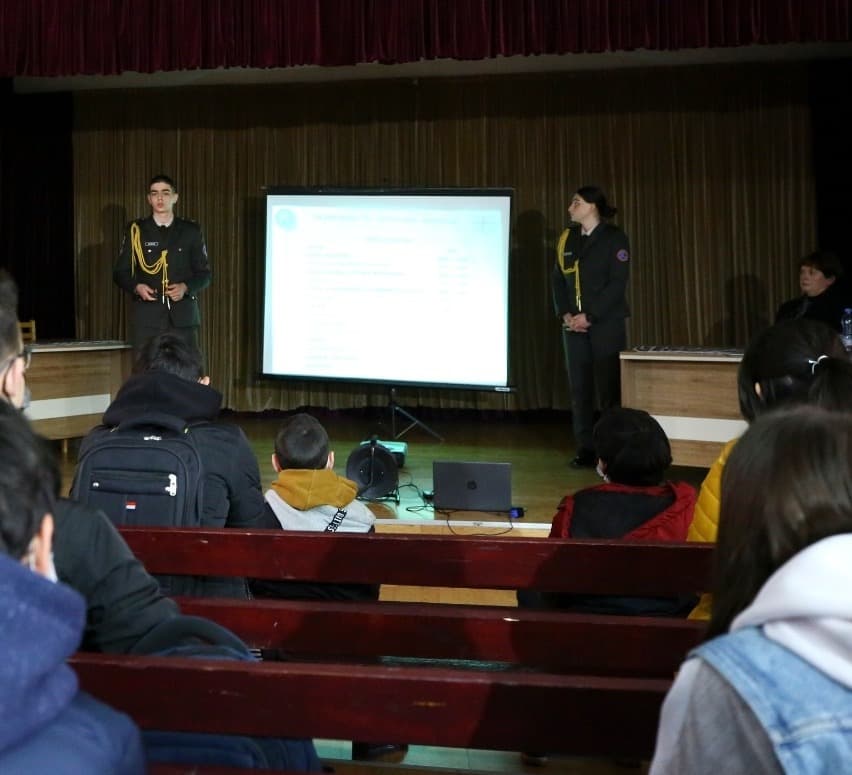 Frontnews image description