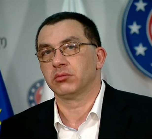 “ამ წნეხის ქვეშ “ქართულმა ოცნებამ” უკან დაიხია, მაგრამ რა თქმა უნდა, არასაკმარისად”