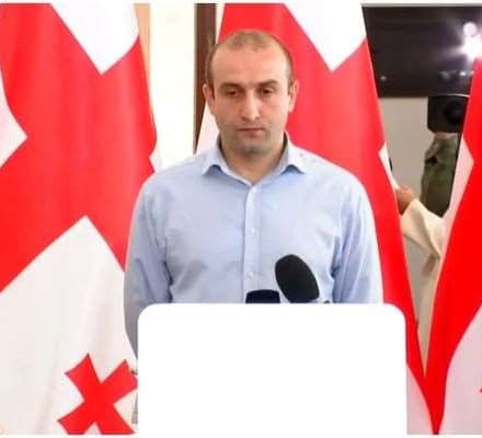 “ელისაშვილმა ჩვენზე საშვი დაუშვა, ამის გამო მადლობელი ვართ და ვერ დამაცდენინებთ მის კრიტიკას”