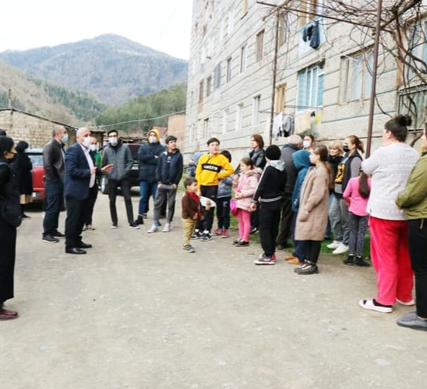 ბორჯომში მოსახლეობის თხოვნით სპორტული მოედნის მოწყობა იგეგმება