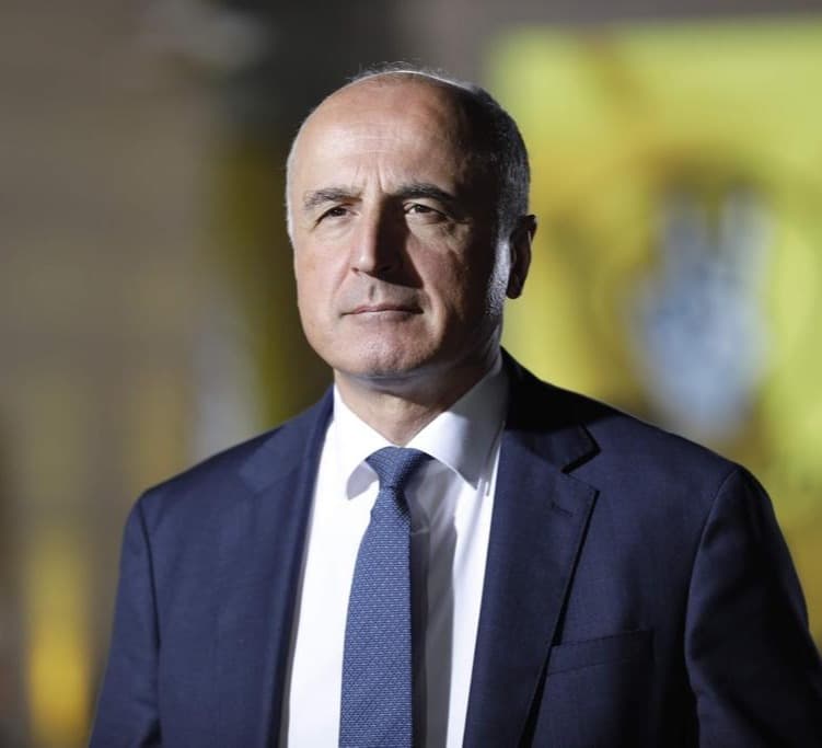 Frontnews image description