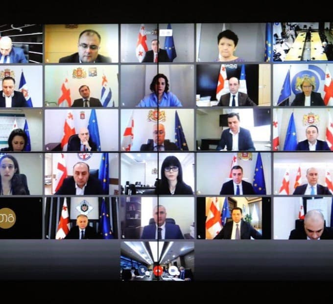 ღამის საათებში გადაადგილებაზე შეზღუდვა ძალაში რჩება