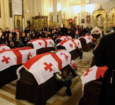 ოკუპირებული აფხაზეთიდან გადმოსვენებული 13 პირის სამოქალაქო პანაშვიდი სამების ტაძარში ორი დღე გაგრძელდება