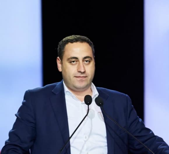 “ამნისტიაზე დავხოცეთ ერთმანეთი, კინაღამ “გალსტუკი” მოვახიე თალაკვაძეს, ყველაფერს ხომ არ მოვყვები?!”