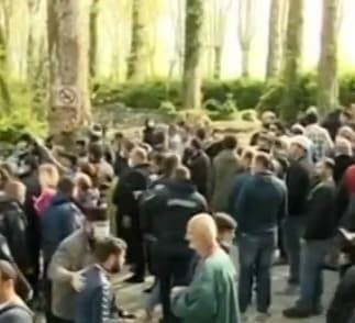 Frontnews image description