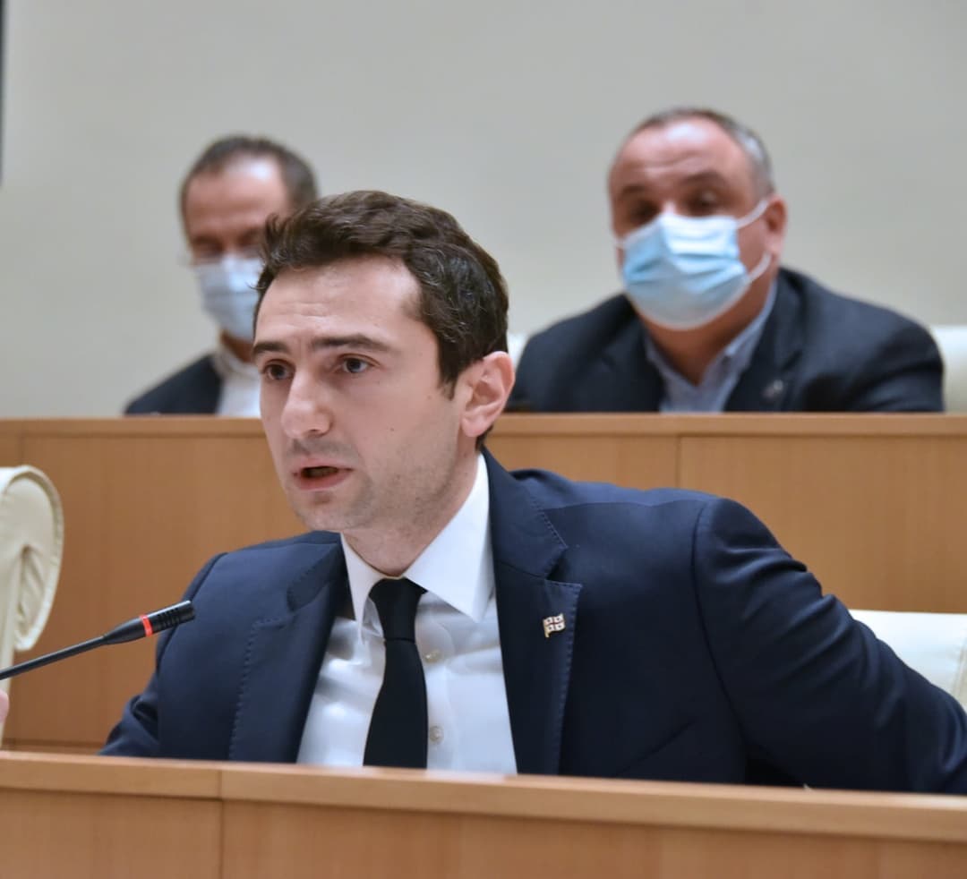 პარლამენტის თავმჯდომარის პოსტზე კახა კუჭავას კანდიდატურას პლენარულ სხდომაზე დღეს განიხილავენ