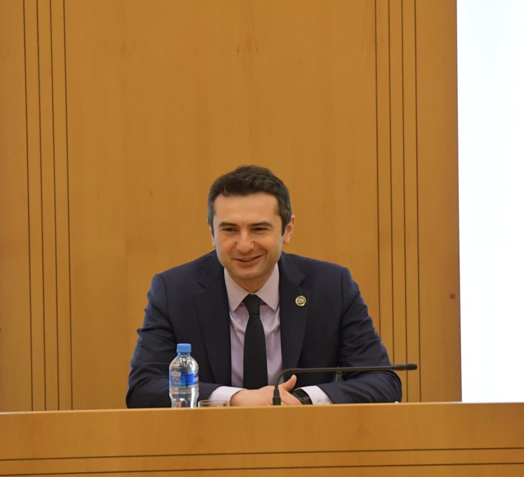 კახა კუჭავა პარლამენტის თავმჯდომარედ აირჩიეს