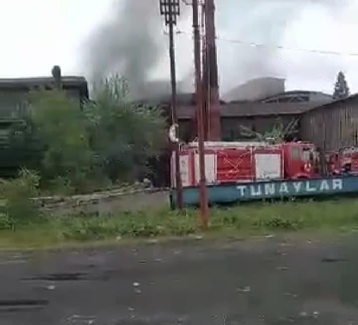 ქუთაისში, ავანგარდის დასახლებასთან რკინის საამქრო იწვის