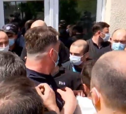 Frontnews image description