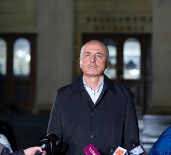 Frontnews image description