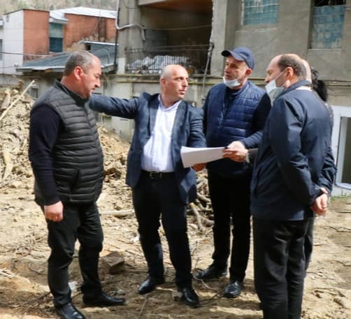 Frontnews image description