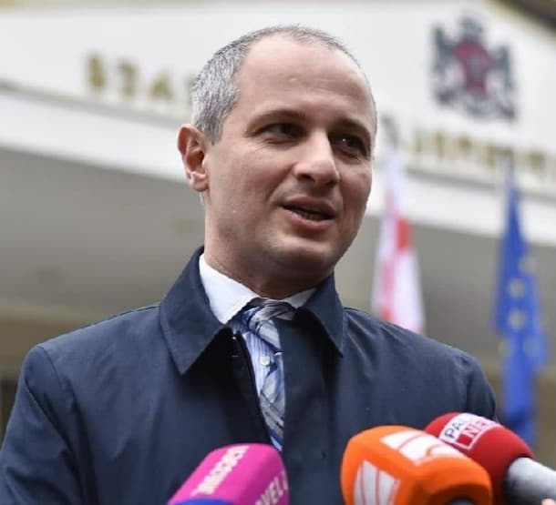 “მსოფლიოში პირველად, პოლიტიკური ლიდერის გამოსასყიდი გადაიხადა ევროკავშირმა”