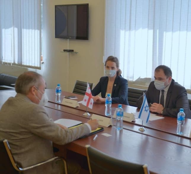 Frontnews image description