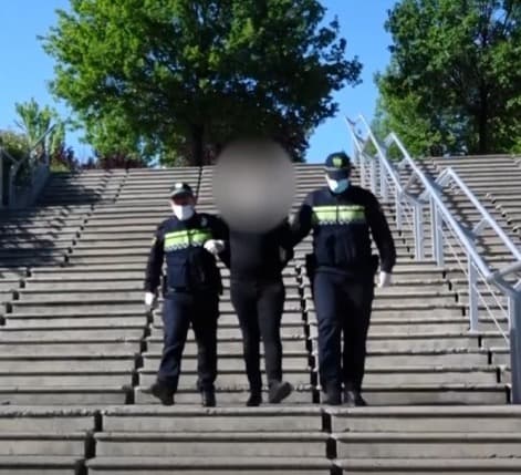 Frontnews image description