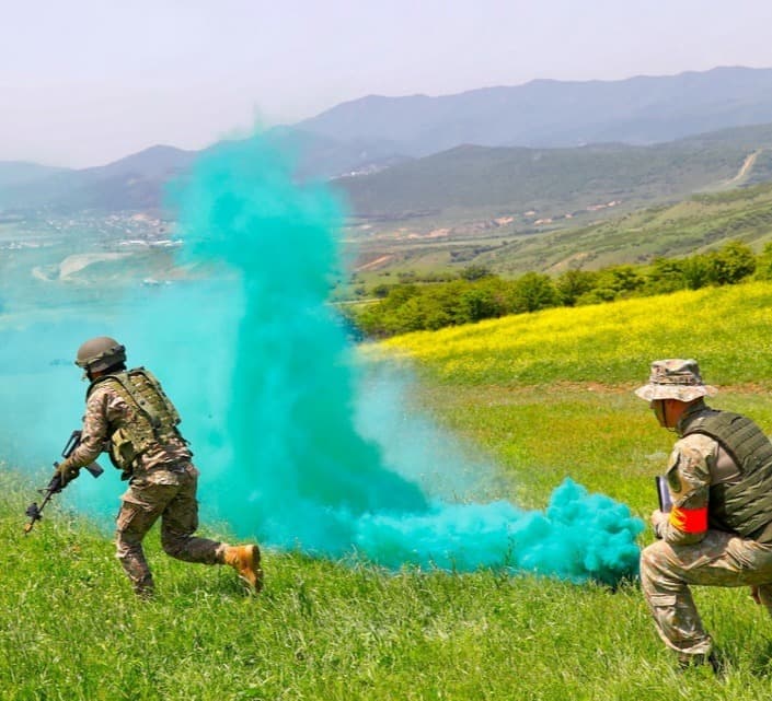 Frontnews image description