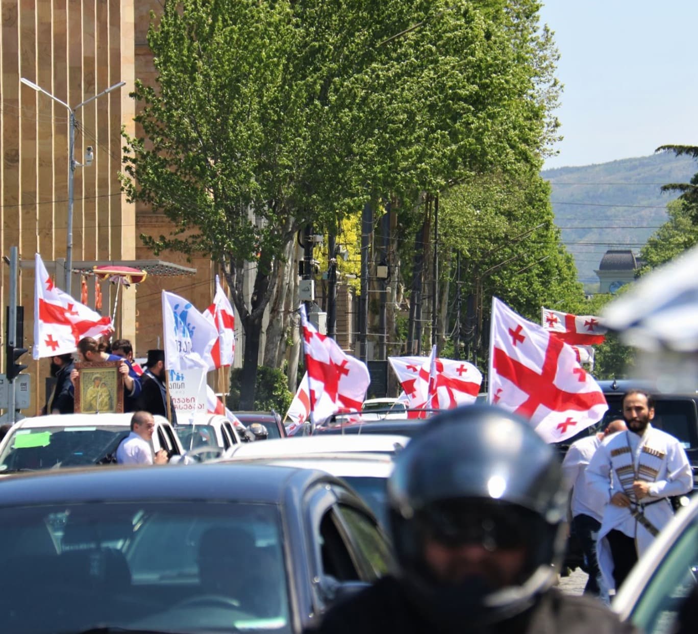 Frontnews image description