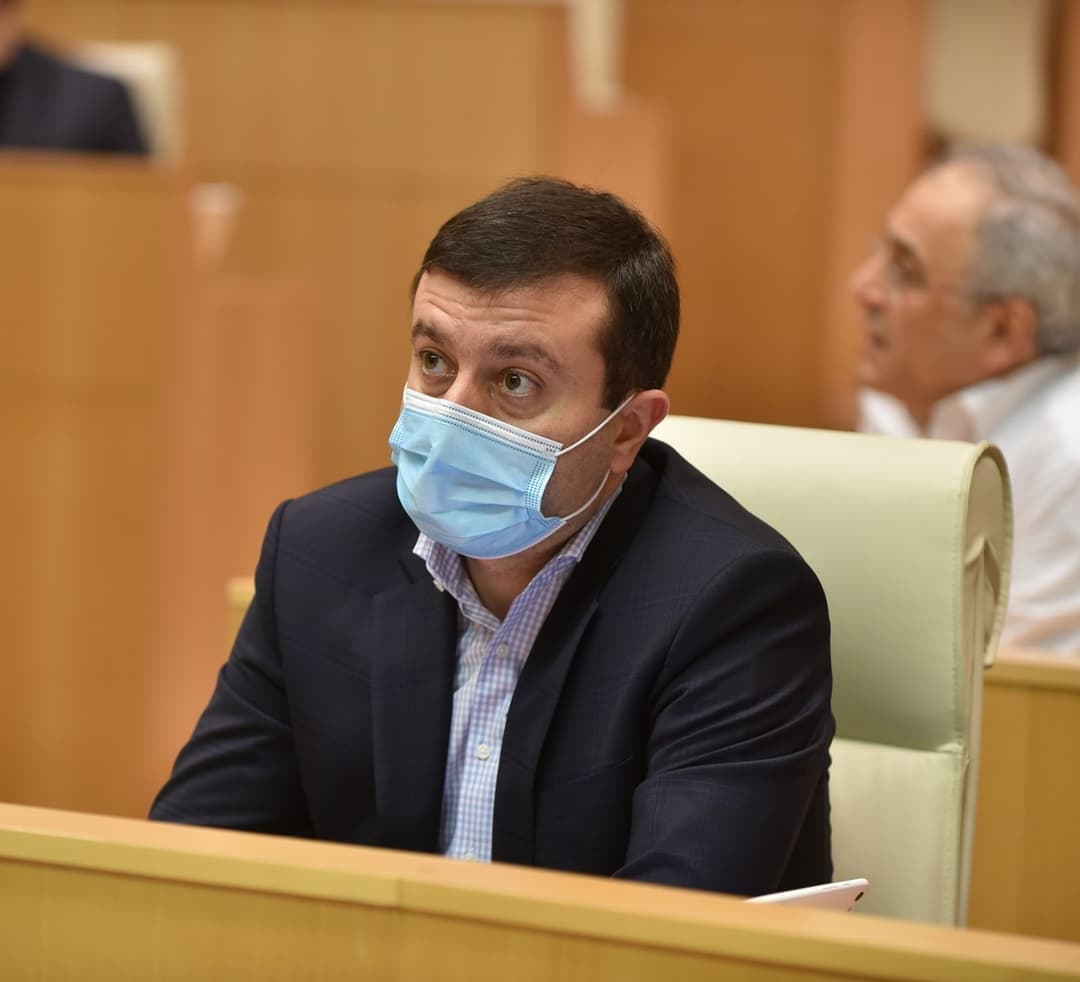 ”ეს არის საჯაროდ დემონსტრირება ანგარიშსწორების, რომელსაც ახდენენ ზეწოლის სახით საჯარო მოხელეებზე რეგიონებში”