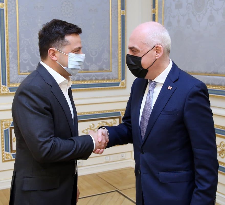 “ჩვენ გვქონდა გარკვეული პაუზა ურთიერთობებში, მაგრამ დარწმუნებული ვარ, ეს წარსულს ჩაბარდება”