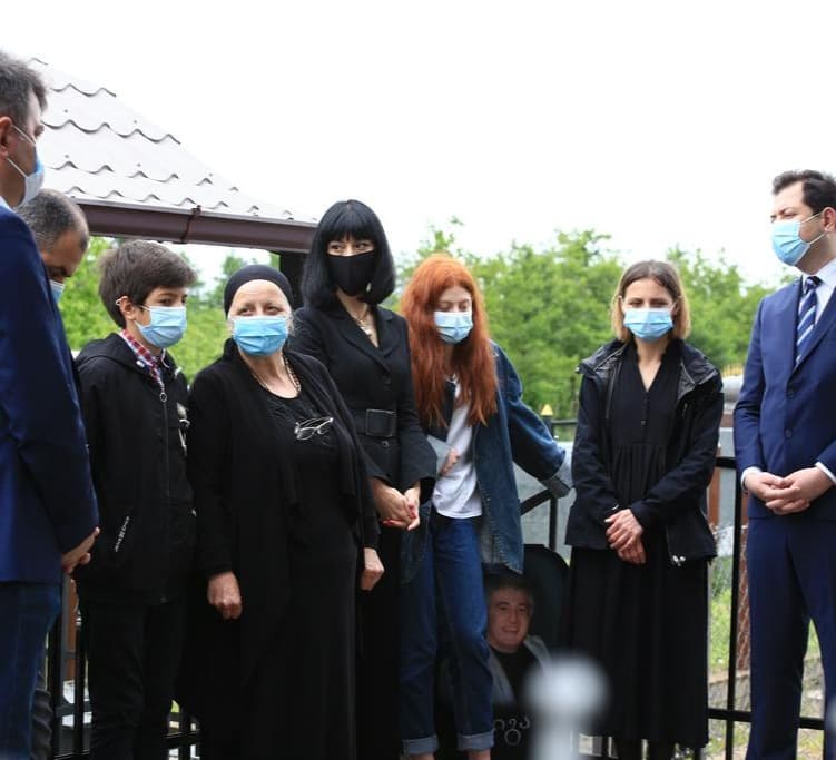 Frontnews image description