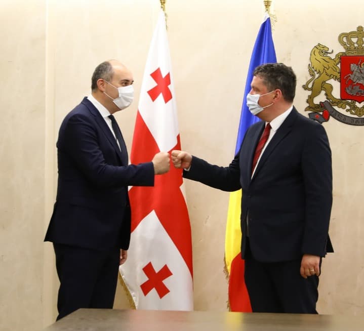 Frontnews image description