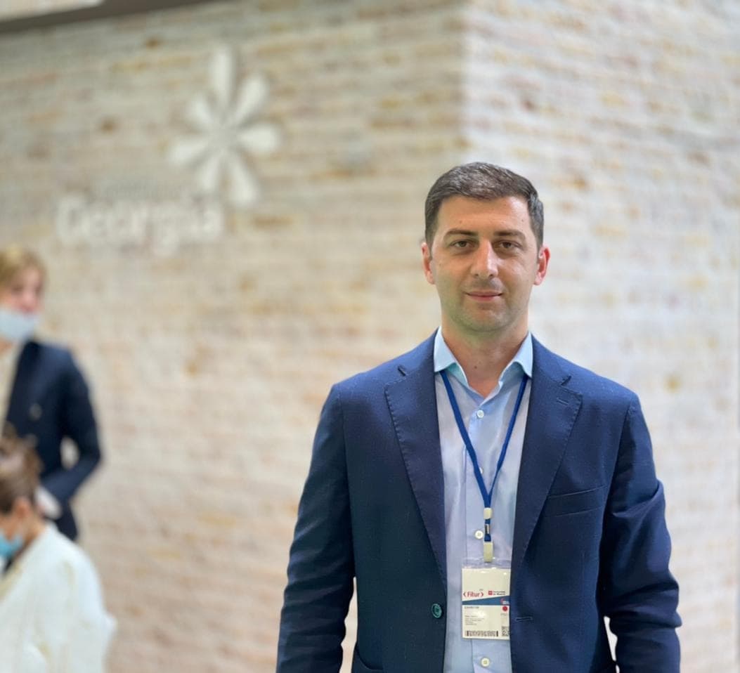 Frontnews image description