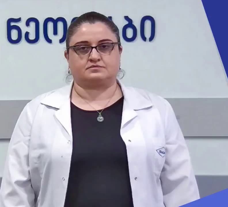 “ძლივს ცოტა მივიწყებული გადაკოცნა ყოველი შეხვედრისას, მგონი ისევ აღდგა და არ მგონია, კარგი იდეა იყოს”