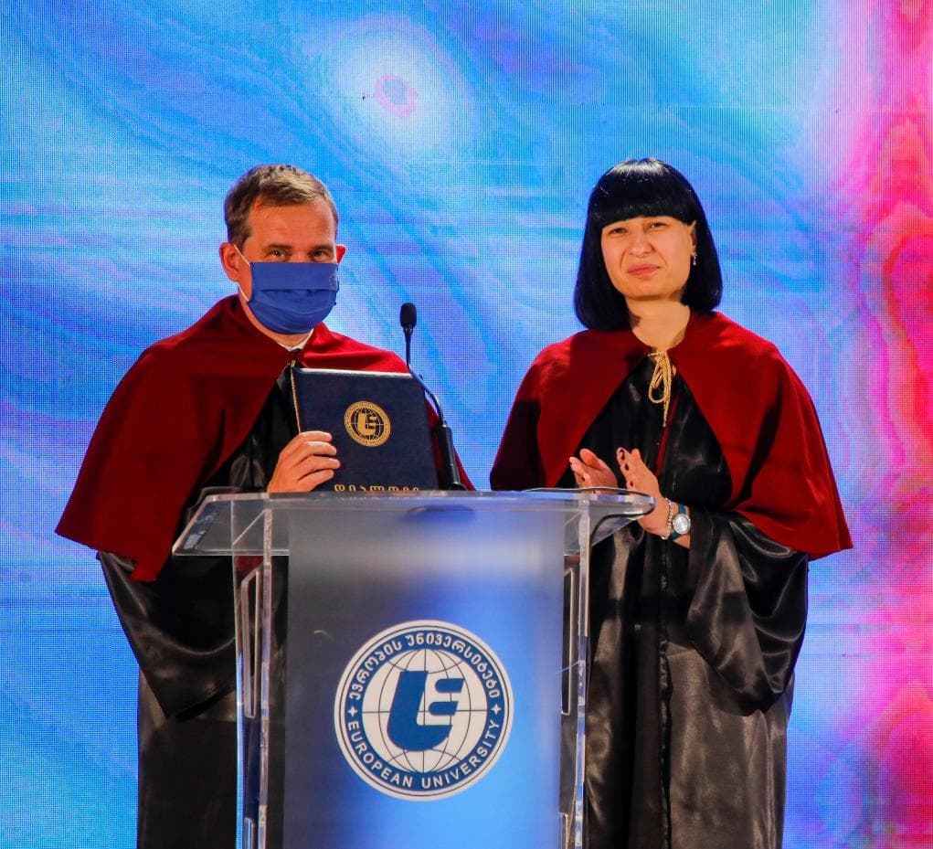 Frontnews image description