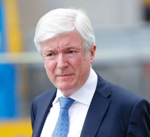 Diana interview: Lord Hall resigns from National Gallery