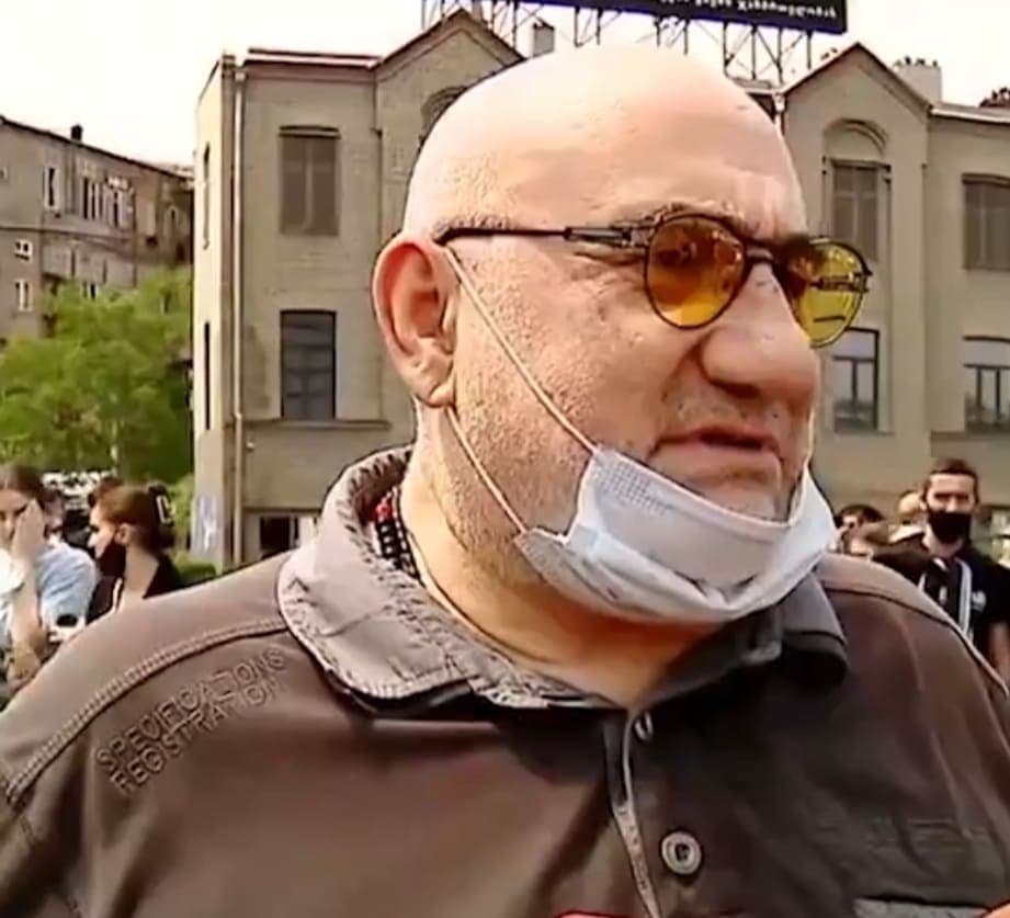 Frontnews image description