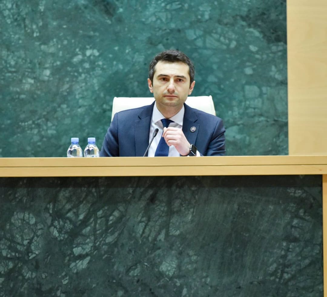 “მათ სურვილი თუ ექნებათ, შემიძლია, შევხვდე რამდენი ადამიანიც იქნება და კონსტრუქციული საუბარი შედგეს”