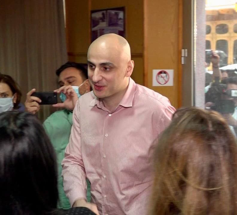 “მე შევუწყვე ხელი, რომ მოსულიყო პრემიერ-მინისტრად, ისევ მე შევუწყობთ ხელს, რომ აღარ იყოს ნომინალურად მაინც პრემიერი”