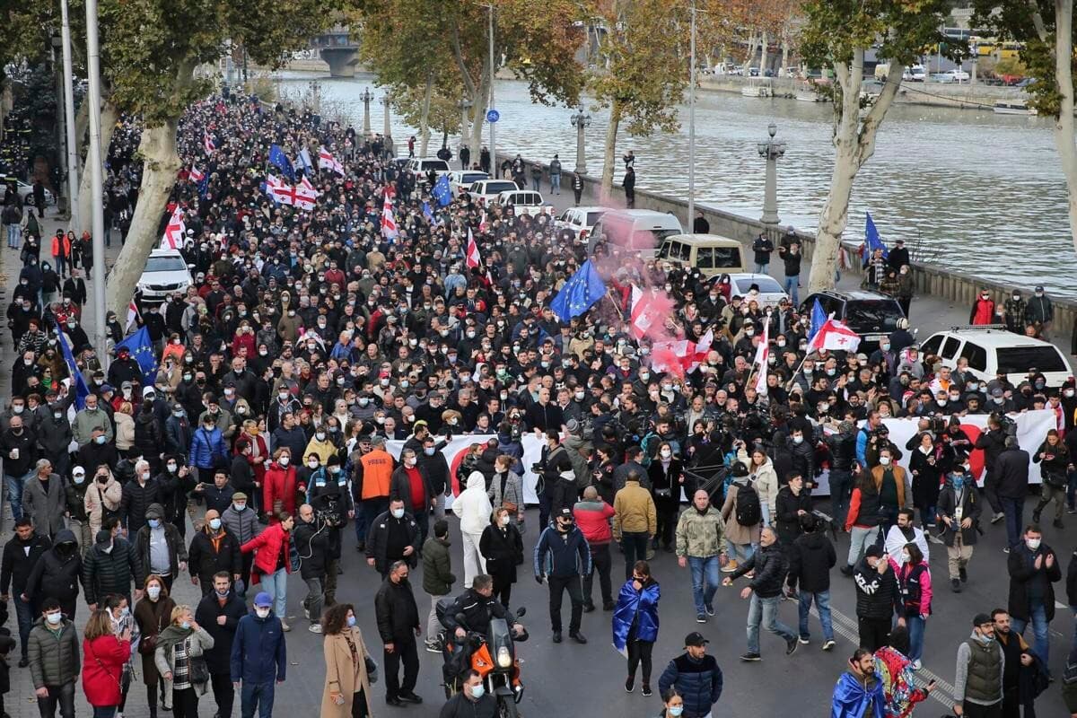 Frontnews image description