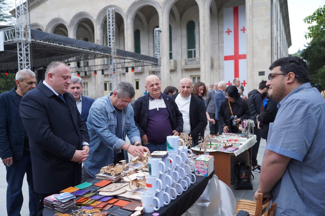 საქართველოს დამოუკიდებლობის დღესთან დაკავშირებით ჭიათურაში საზეიმო ღონისძიებები გაიმართა