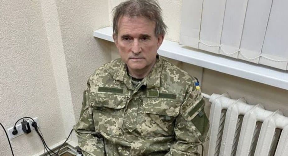Arrested Putin’s ally, oligarch Medvedchuk offers to be swapped for Mariupol guards, people