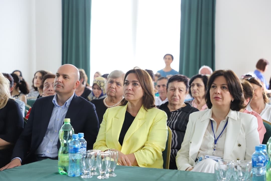 რუსლან აბაშიძემ სოფელ ფერიის ახალაშენებული სკოლა დაათვალიერა