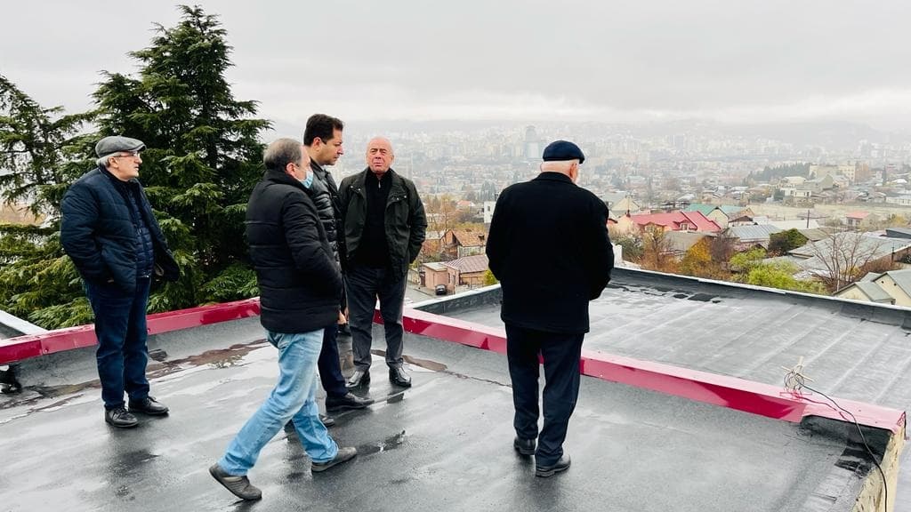 Frontnews image description