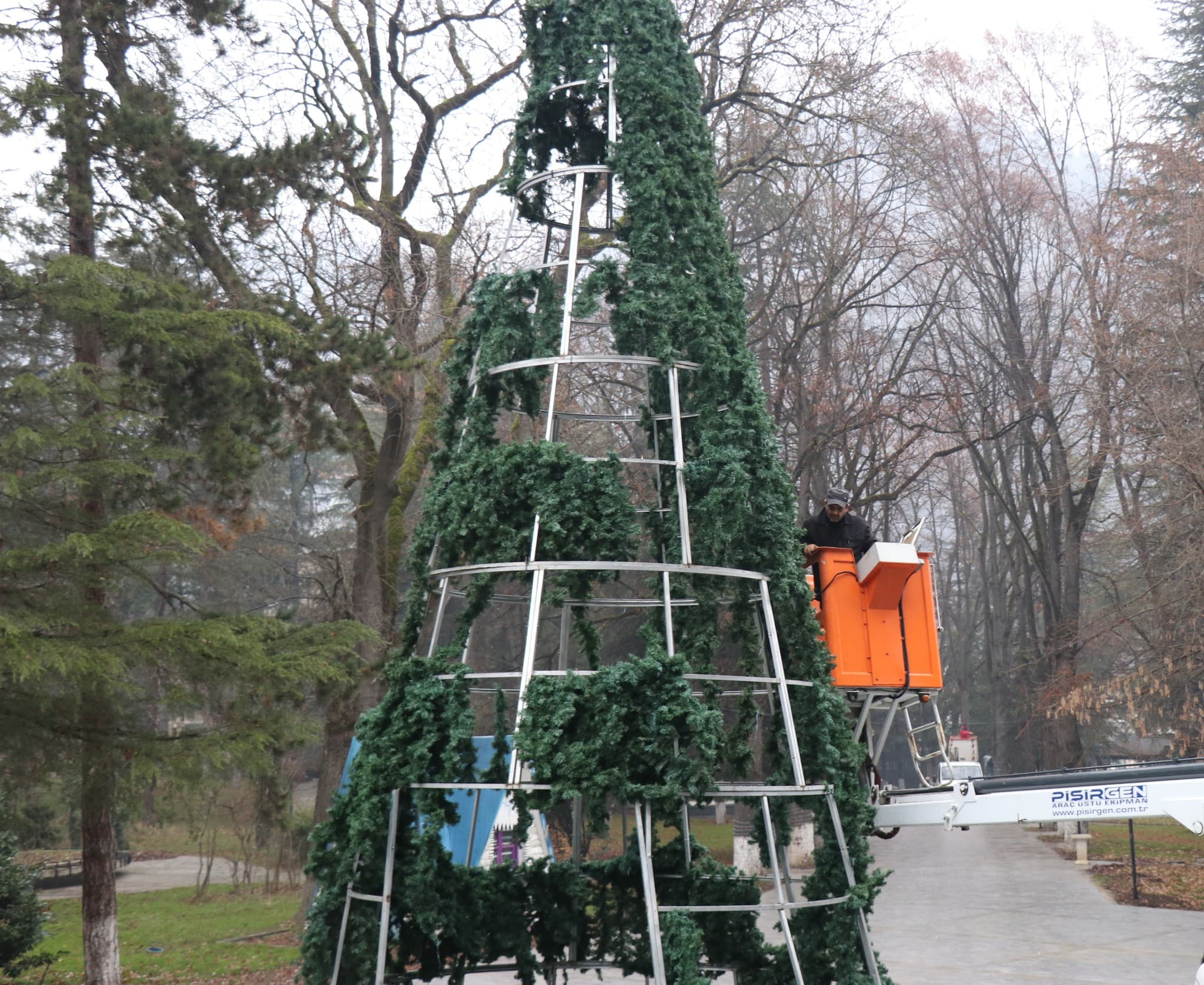 Frontnews image description