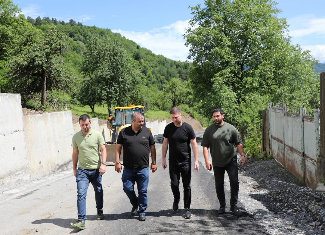 ონის მუნიციპალიტეტის სოფლებში საავტომობილო გზის სარეაბილიტაციო სამუშაოები დასრულების ეტაპზეა