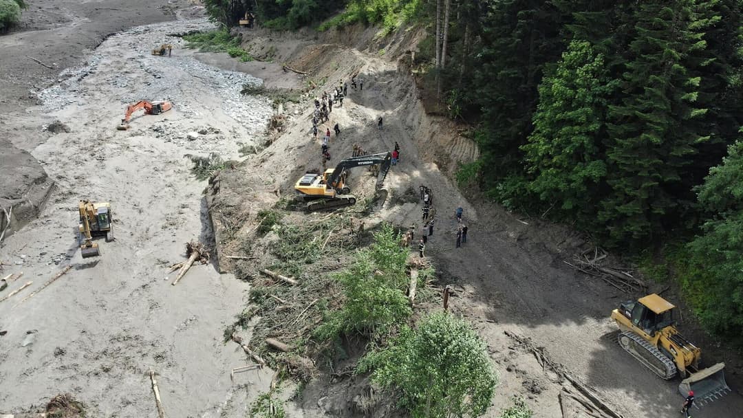 ბრიტანეთის საელჩო – ღრმა მწუხარებას გამოვთქვამთ რაჭაში დაღუპულთა გამო