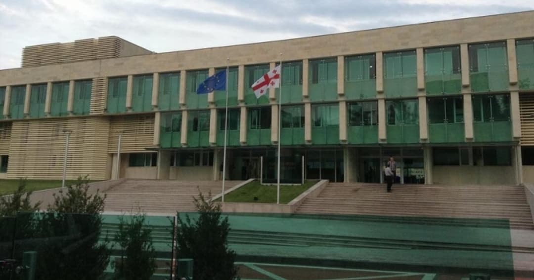 სუსში აცხადებენ, რომ გავრცელებულ მუქარასთან დაკავშირებით შესაბამისი სამსახურები საჭირო ღონისძიებებს ატარებენ