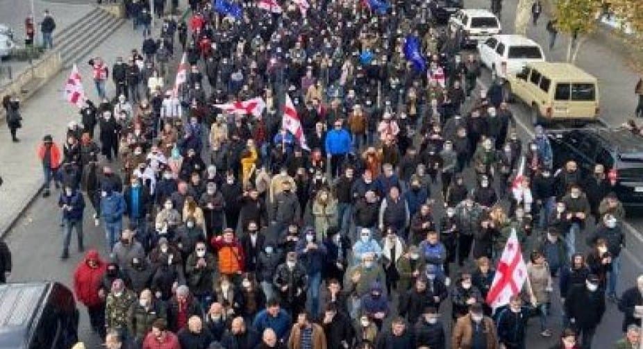 March in support of Mikheil Saakashvili in the streets of Tbilisi
