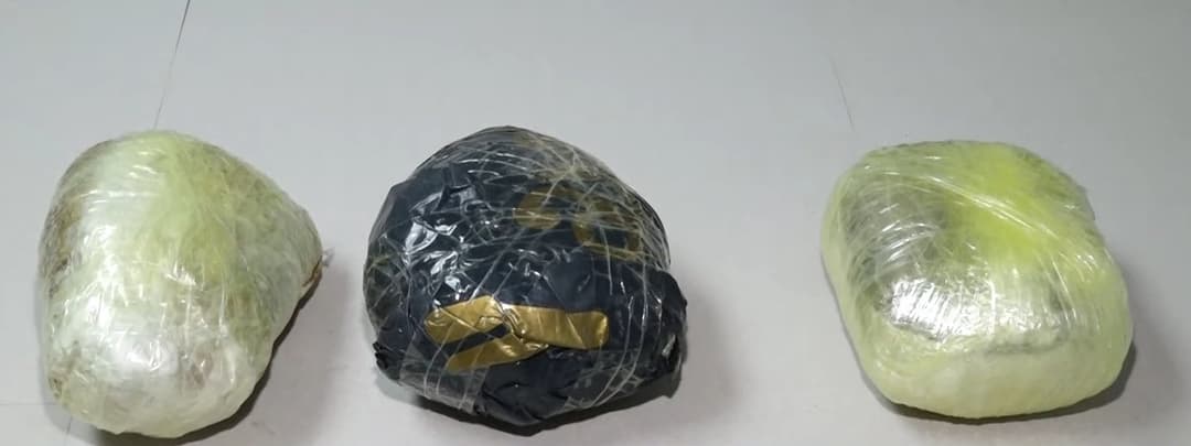 პოლიციამ ნარკოდანაშაულისთვის 4 პირი დააკავა