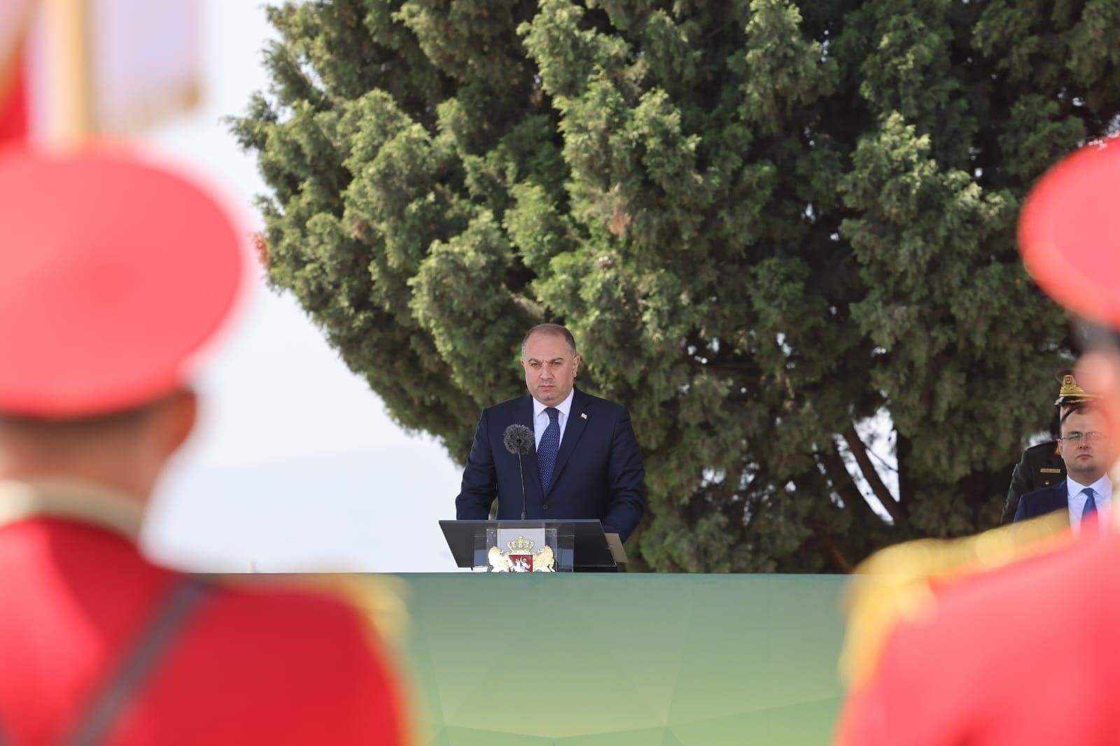 Frontnews image description