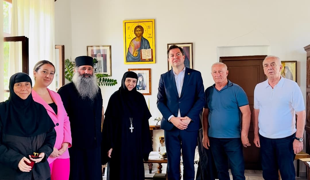 აფხაზეთის მთავრობის წარმომადგენლები საბერძნეთში ხრისოპიღიის დედათა მონასტრის წინამძღვარსა და ქართული დიასპორის წარმომადგენლებს შეხვდნენ