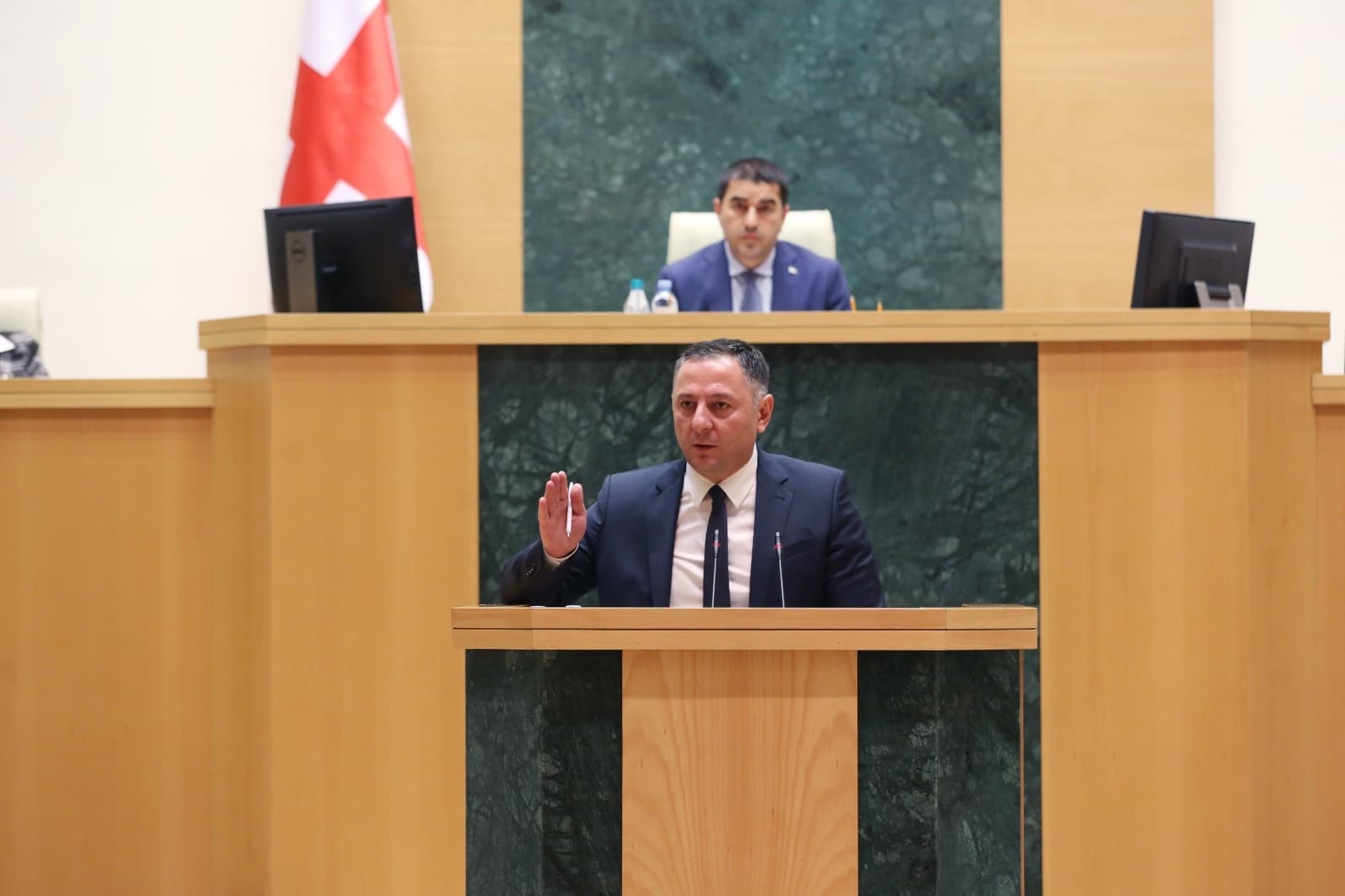 Frontnews image description