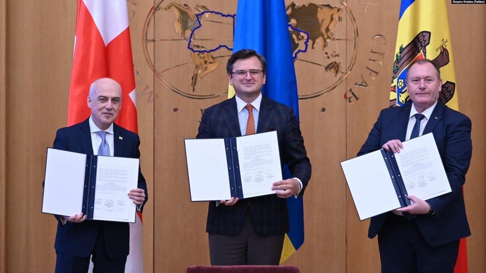 Frontnews image description