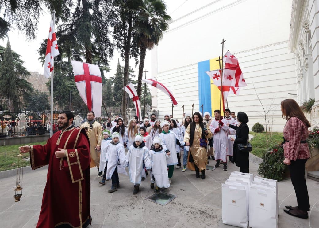 თბილისში ტრადიციული საშობაო ალილო გაიმართა