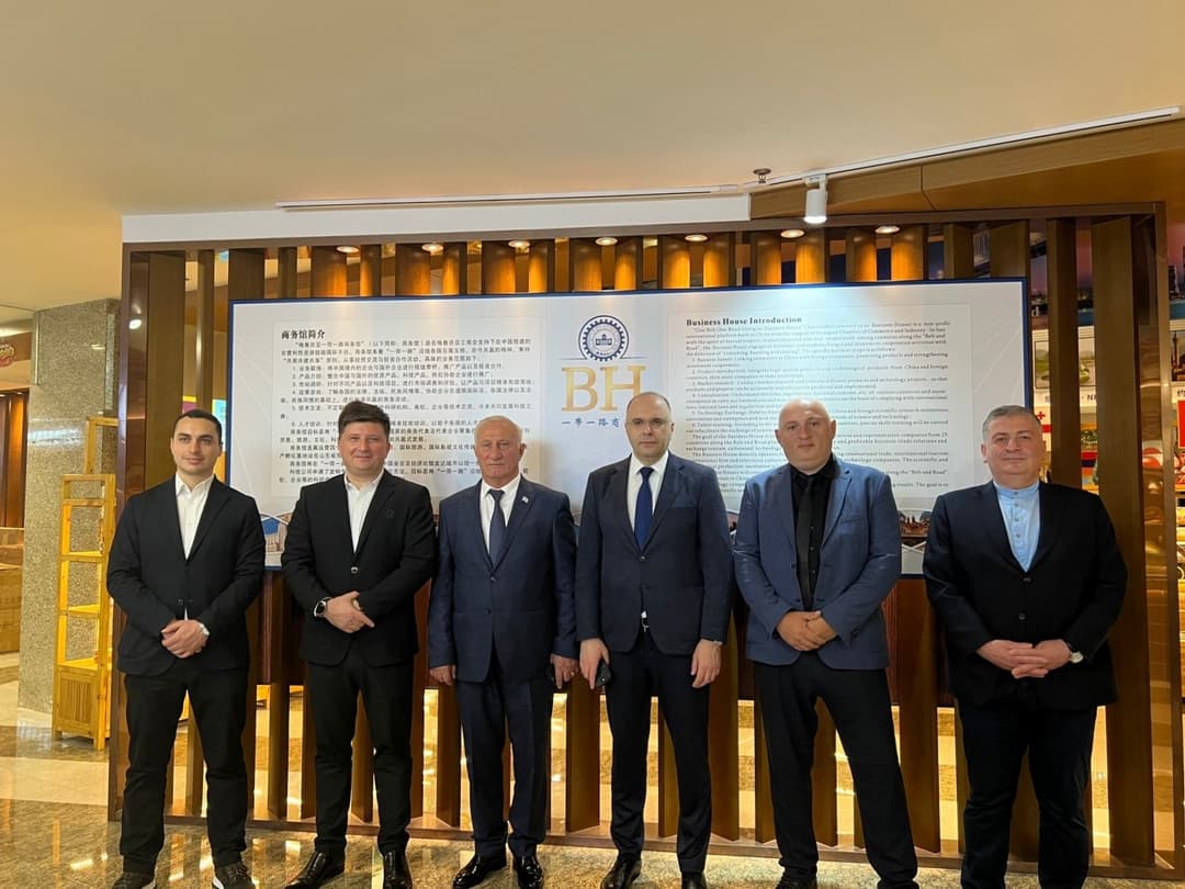 აფხაზეთის ავტონომიური რესპუბლიკის მთავრობის წარმომადგენლები სამუშაო ვიზიტით ჩინეთში იმყოფებიან
