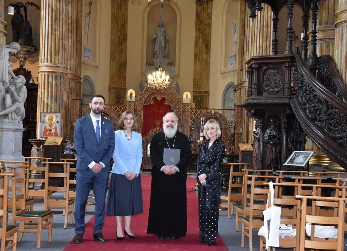 Frontnews image description